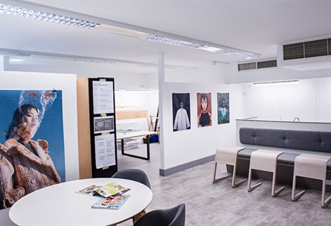 Fashion Communication rooms