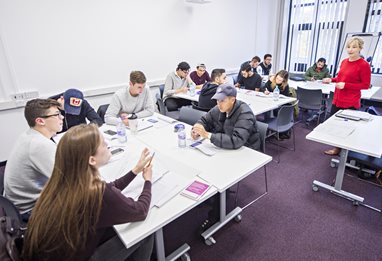 Business and Economics students in the classroom