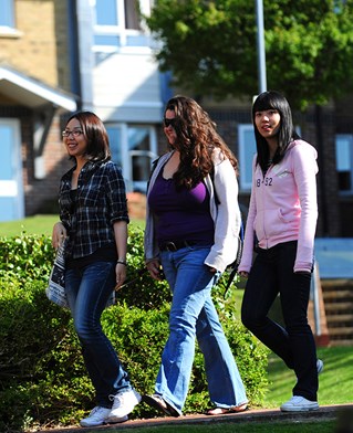 Students moving in to accommodation