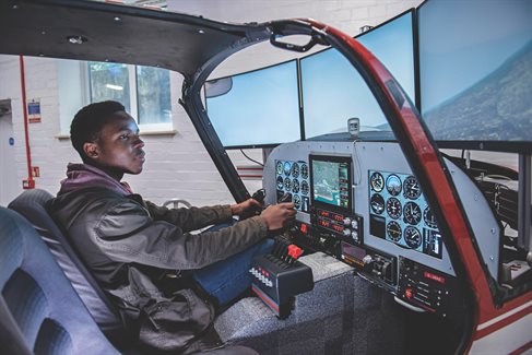 resultsday2024-student-in-plane-sim