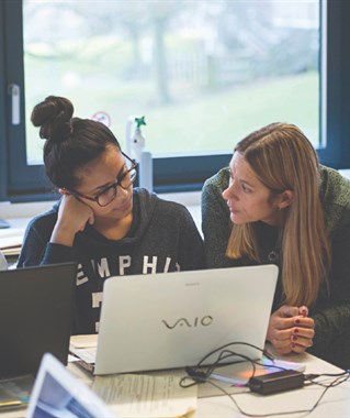 student advisor helping young people through clearing