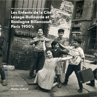 Square book cover of "Les Enfants de la Cite... Paris 1950s", with black and white photograph of a group of young smiling children holding hands. In front a little girl rests on one knee, behind her a boy holds up two fingers. They are on a rundown stree