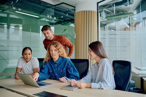 AdobeStock_1842512702