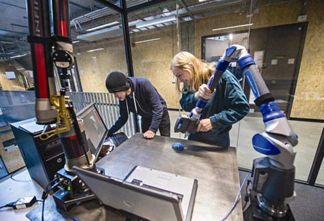 Students working in the Advanced Engineering Building