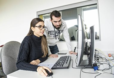 Students in Useability lab