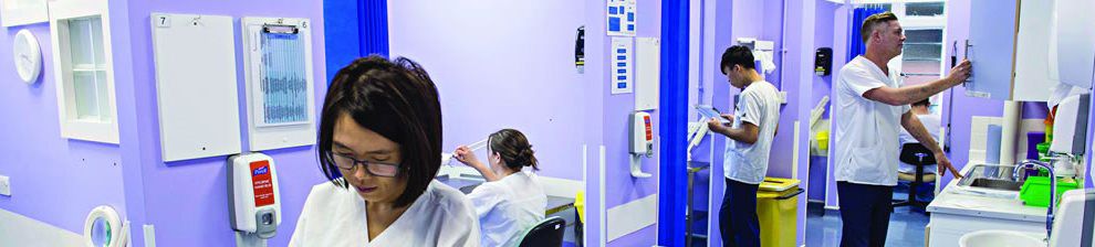 Podiatry students in the Leaf Hospital