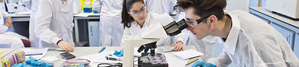 Biomedical science students in the lab