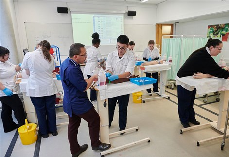 students in a simulation class