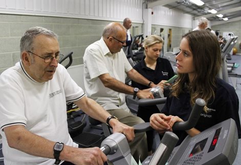 students working with cardiac patients