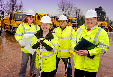 Group in hard hats and hi-viz