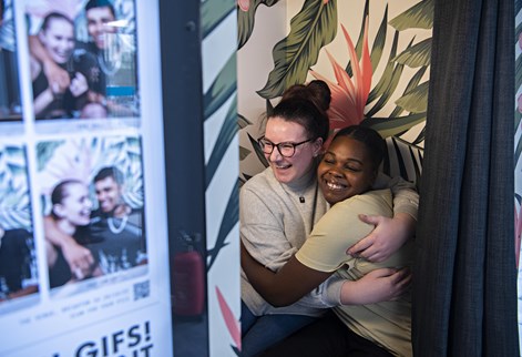 Students using the SU photobooth
