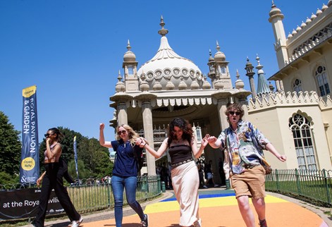Students walking outside Brighton Pavilio
