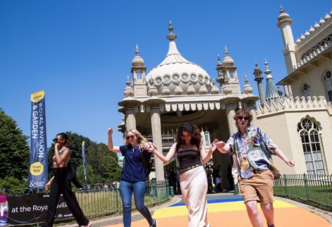 Students walking outside Brighton Pavilion