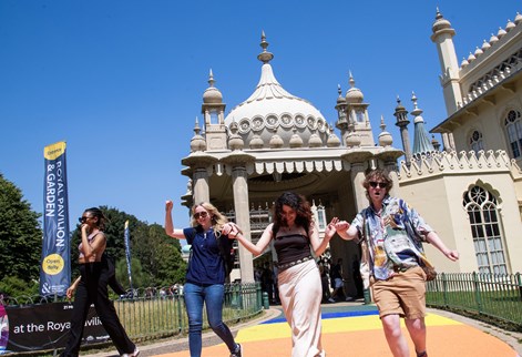 Students walking outside Brighton Pavilio