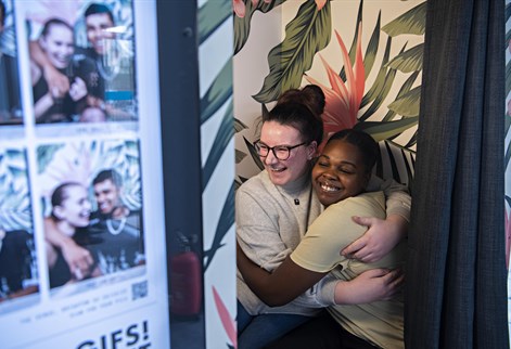 Students in the SU photobooth