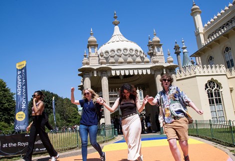 Students outside Brighton Pavilion