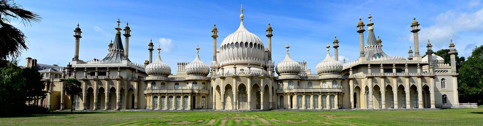 Photo of the Brighton Pavilion on a sunny day.