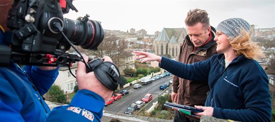 Chris Packham and Dr Dawn Scott filming Winterwatch