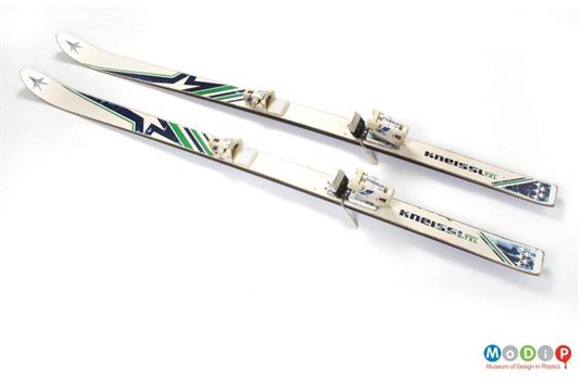 Plastic laminated skis