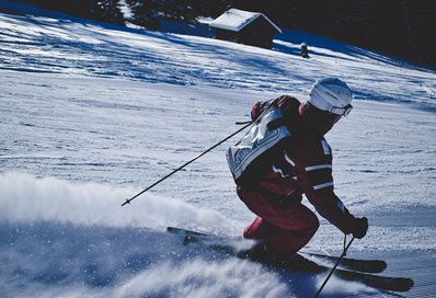 Skiing photo by Leon Christopher on Unsplash
