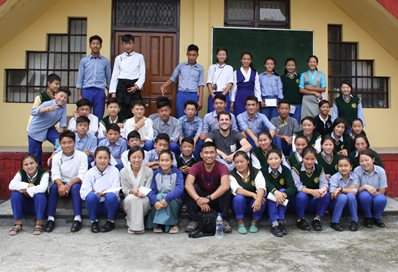 Bernardo Sebastião with school children in Tibet