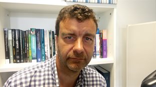 Dr Stuart Francis