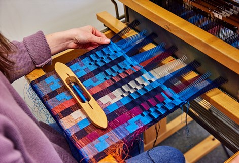 loom-weaving